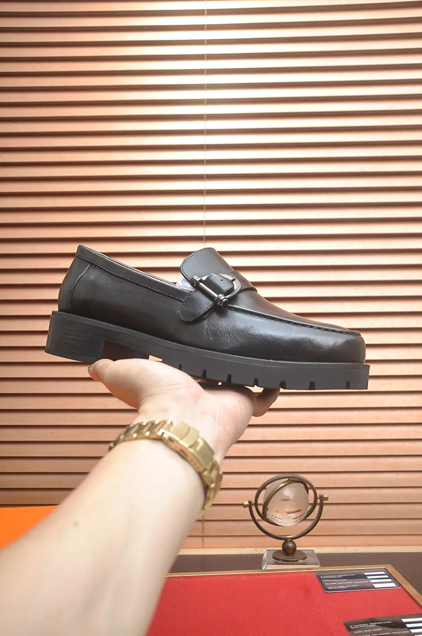 Factory price 500💶[HERMES] (cowhide lining)🍀Italian top luxury🍀He does not pursue novel styles and gorgeous colors, but attracts the favor of successful men with his flawless, elegant and classic style. Formal leather shoes This very comfortable, simple and stable style allows you to easily match any style! The pattern is absolutely 1:1 refined from the original case, and we strive for excellence in materials, imported cowhide + cowhide lining💪💪💪extraordinary texture👍! Code number: 38-45 (45 customized)